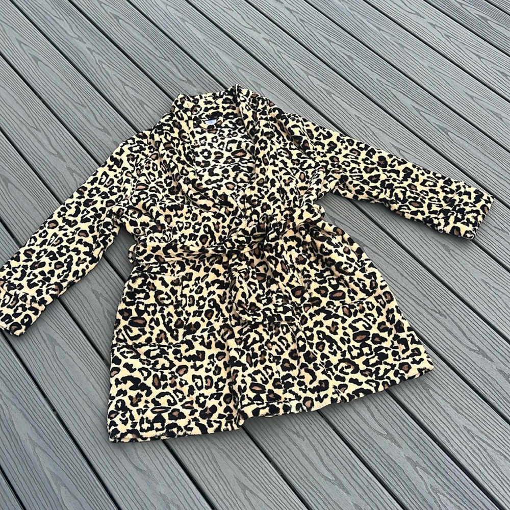 ❄️ Cheetah Print Fuzzy Robe